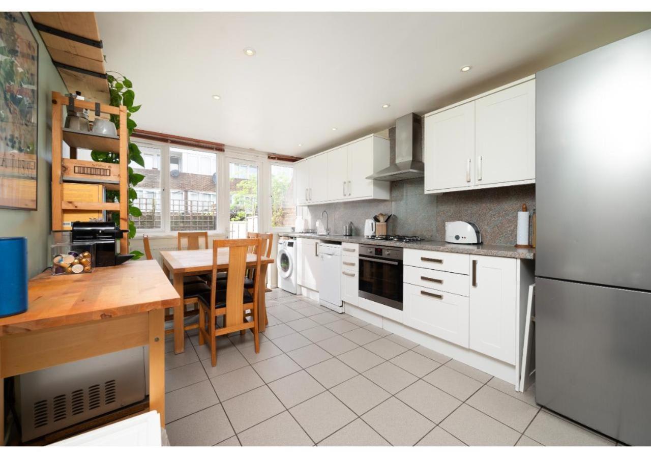 Casa vacanze Chic 3-br Welll Located In Islington Londra