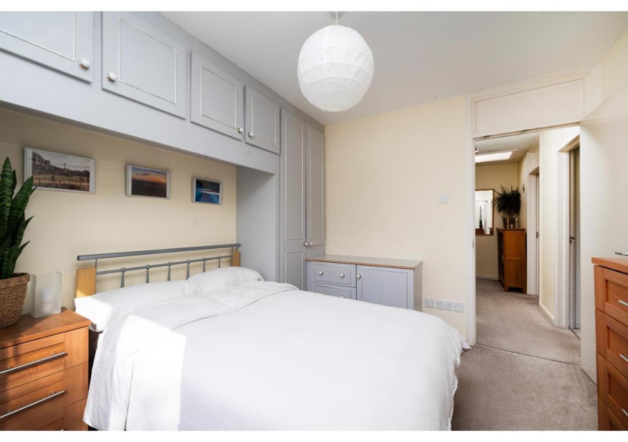 Chic 3-br Welll Located In Islington Londra